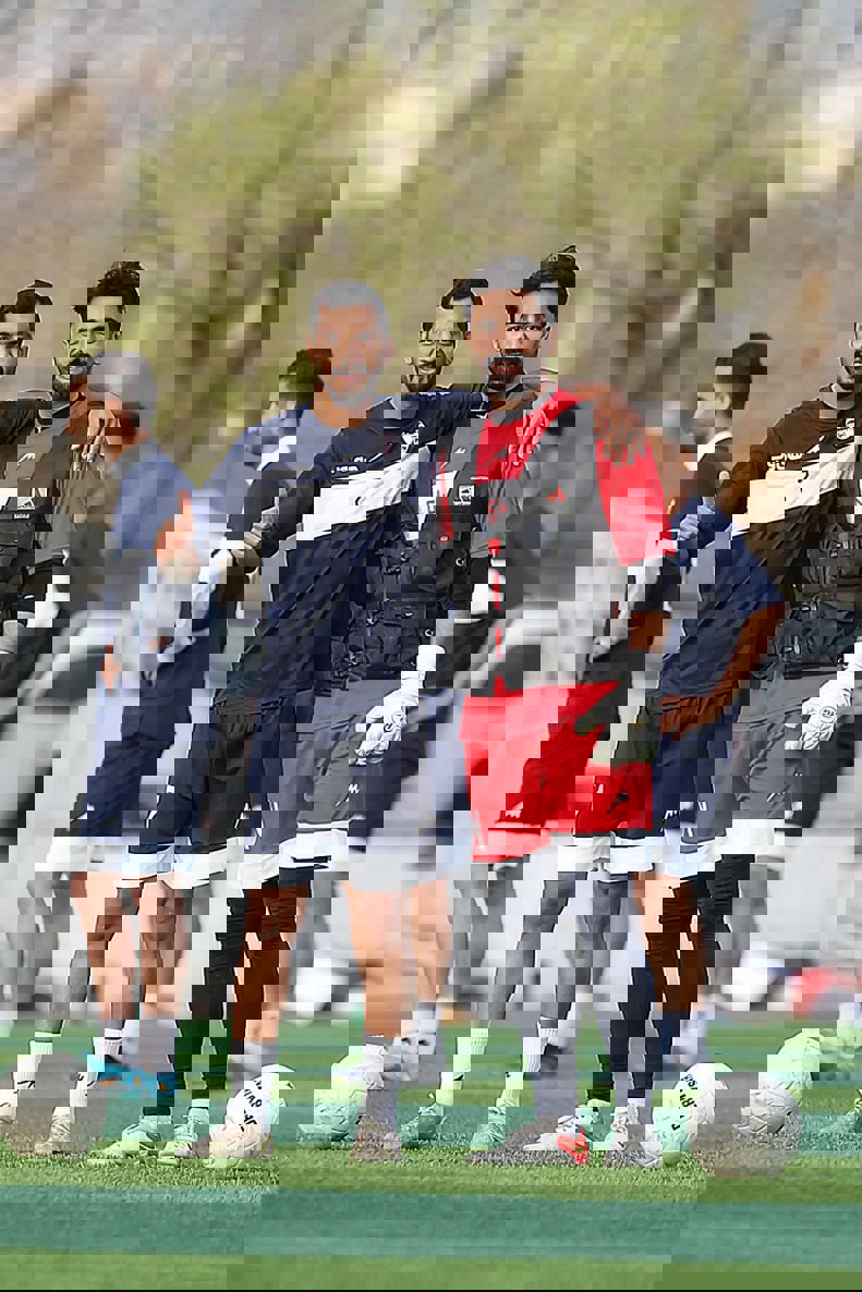 1835573