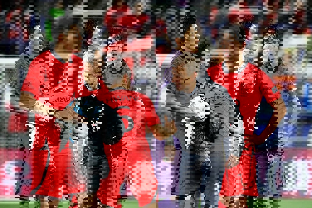 1835687