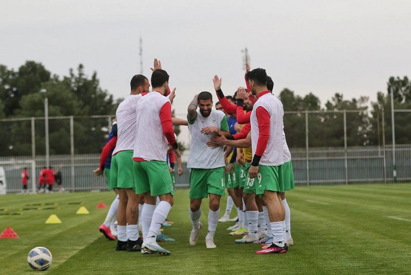 تولد دوباره هافبک پرسپولیس با امیر قلعهنویی (عکس)