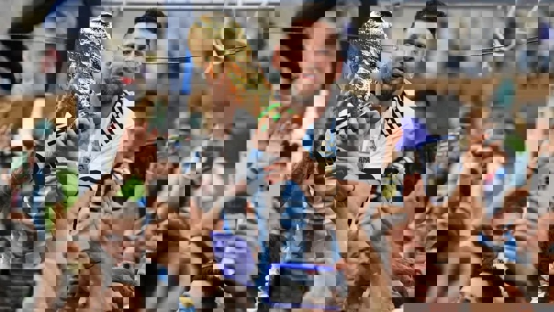 1836024