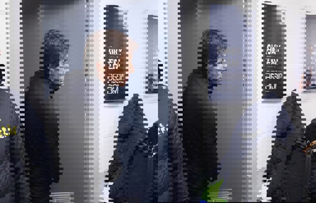 1836097