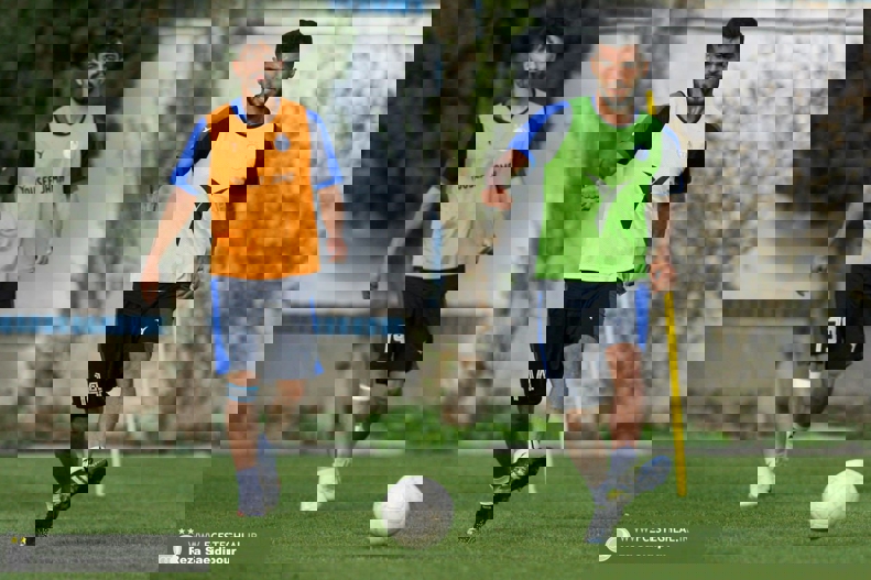 1836525
