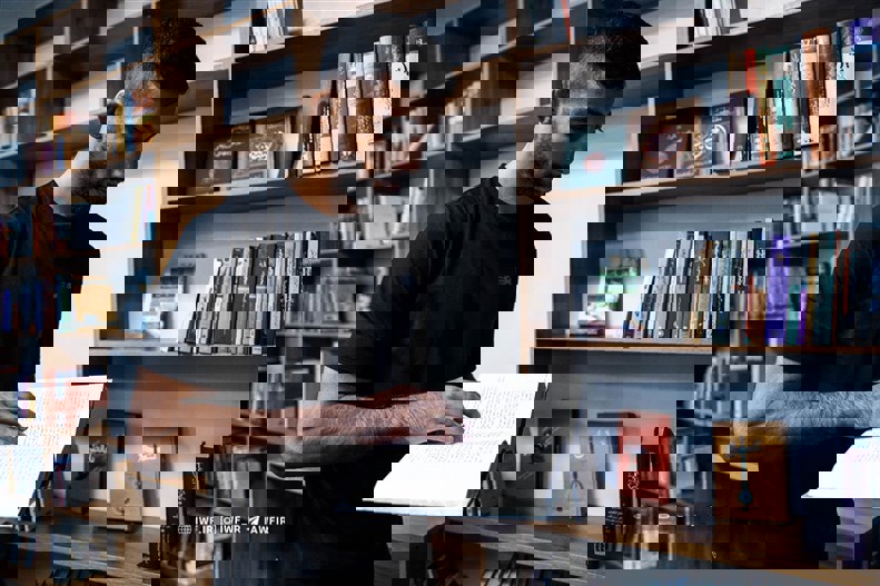 1836651