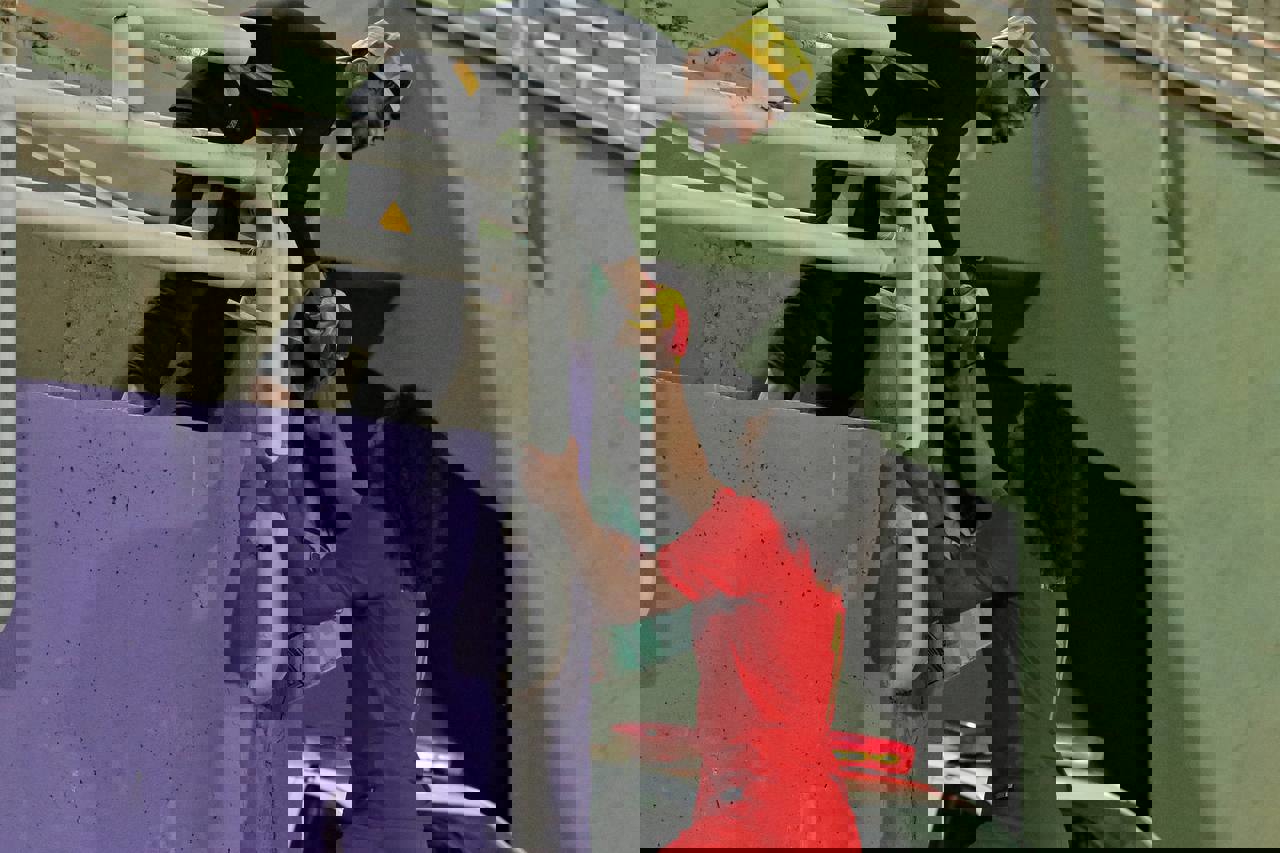 1836862
