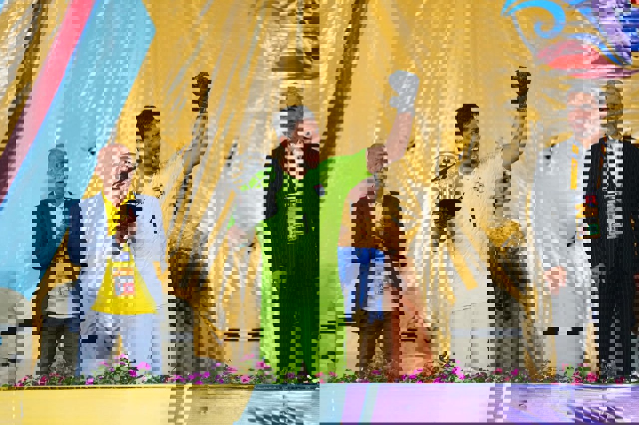 1836980