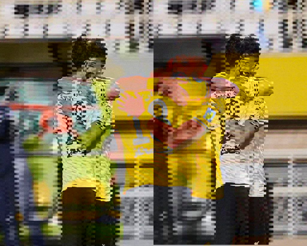 1837568