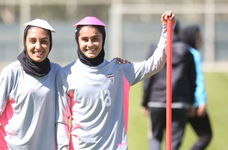 قدم اول در راه رسیدن به المپیک / زنان فوتبال ایران و رویای بزرگ: پاریس! 2
