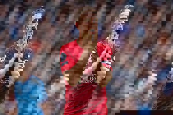 حمله بیسابقه لیورپولیها به کاپیتان: فورا بازنشسته شو!