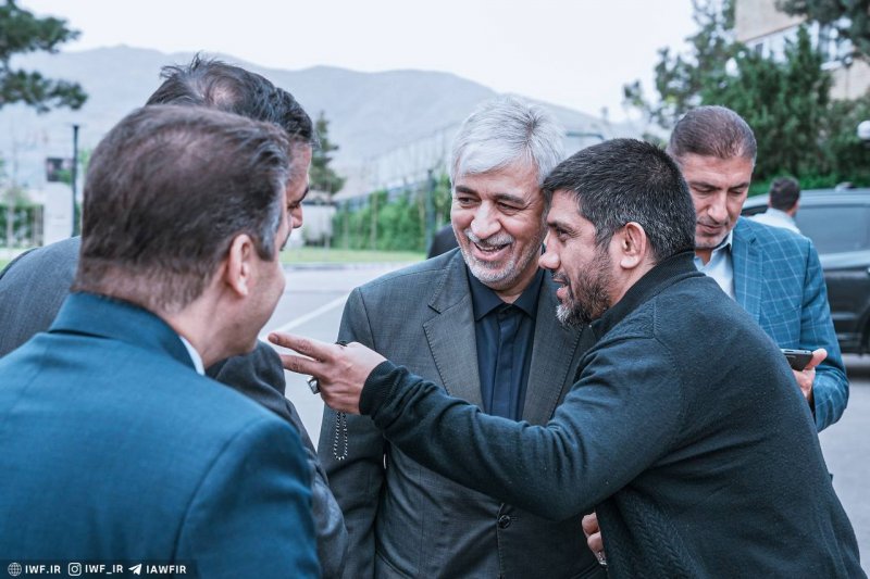 استقبال ویژه از وزیر 40 روز بعد از سقوط(عکس)  