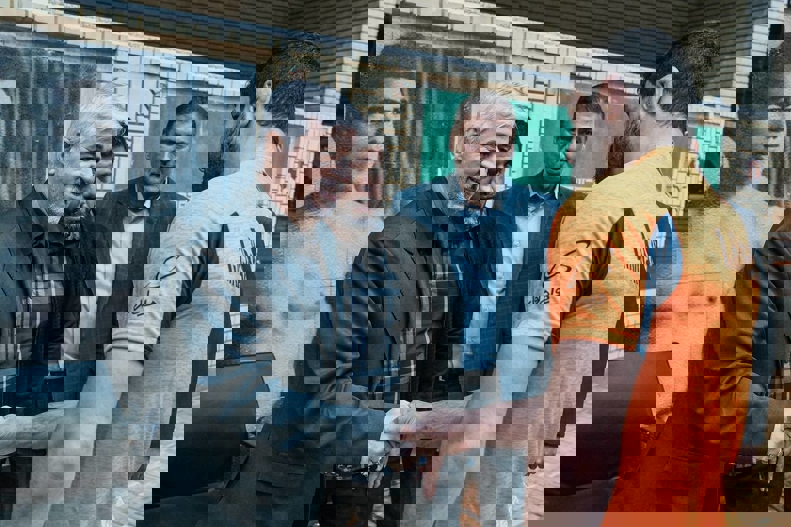 1837864