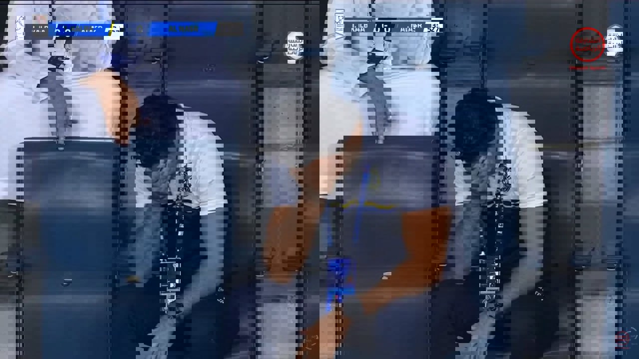 1838098