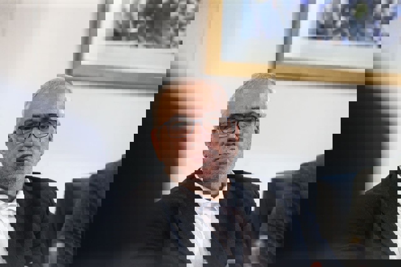 1838198
