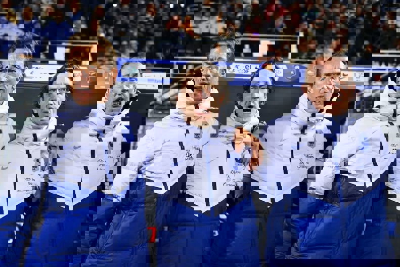 1840076