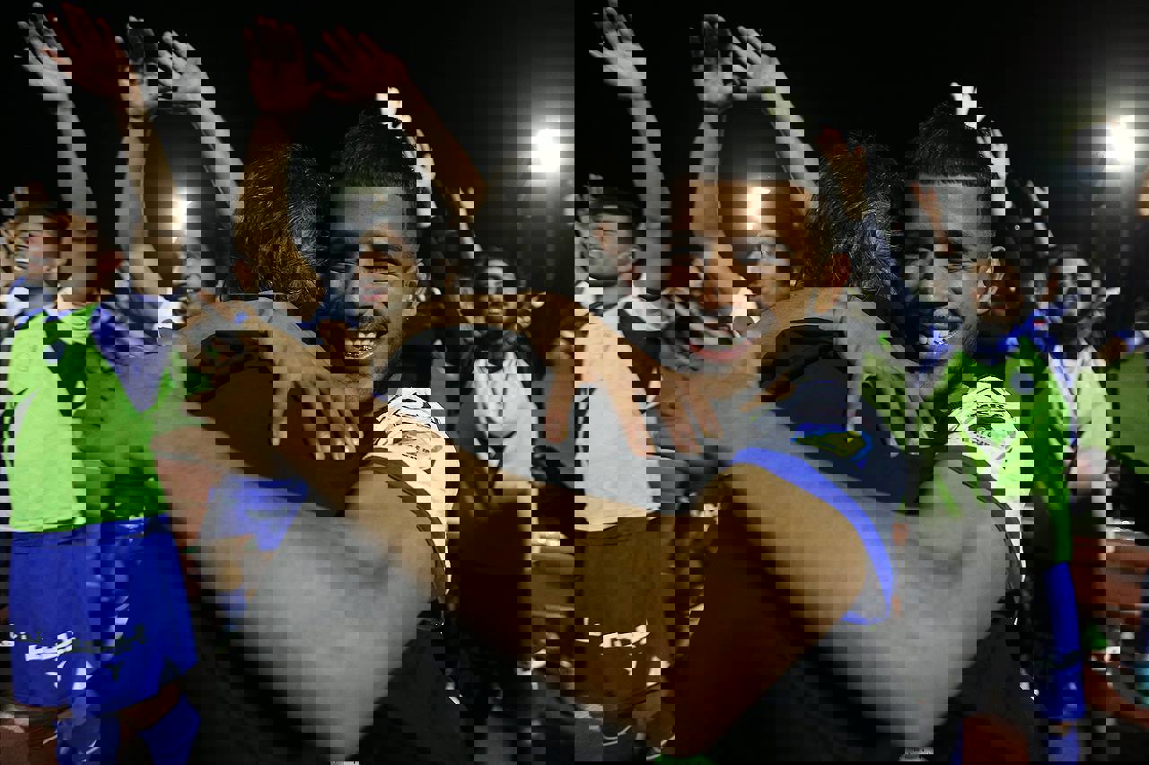 1840284