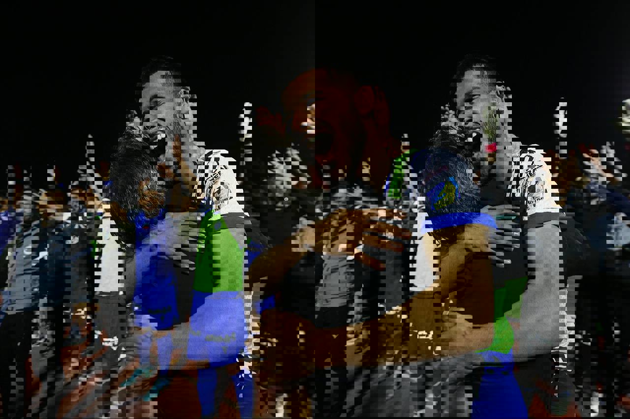 1840282
