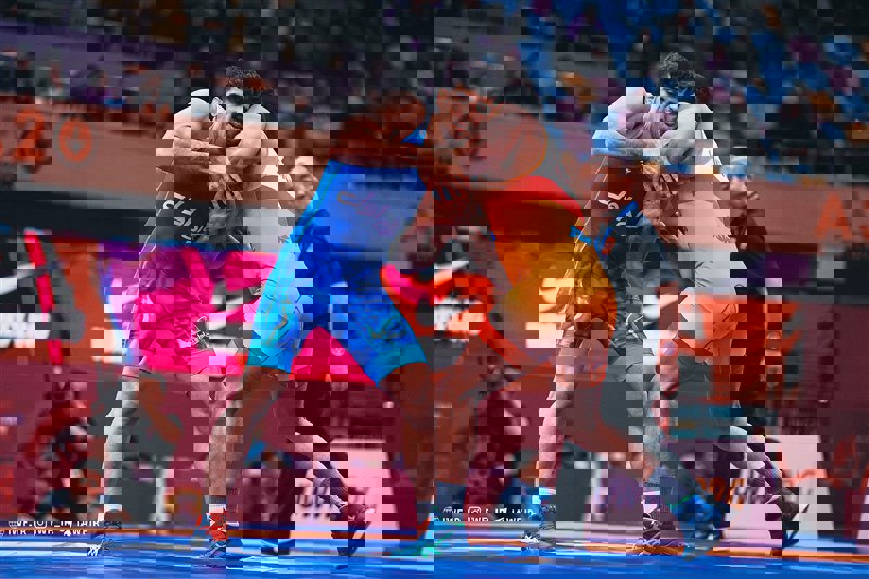 1840500