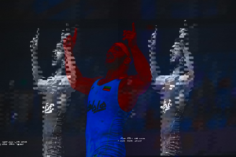 1851097