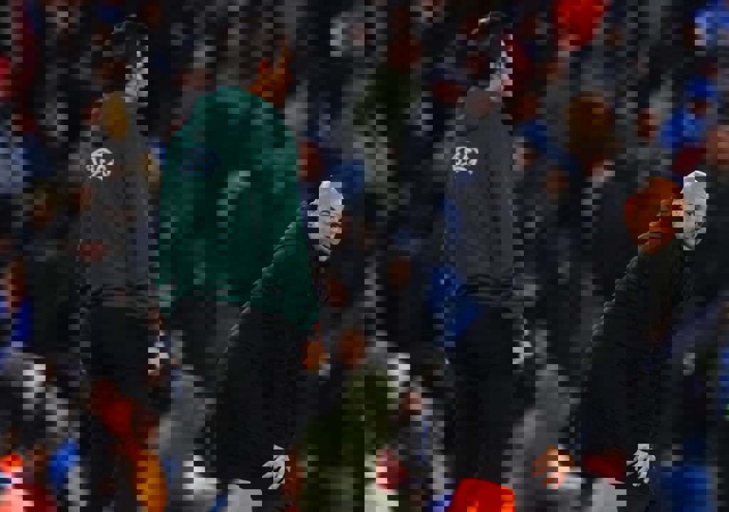 1851298