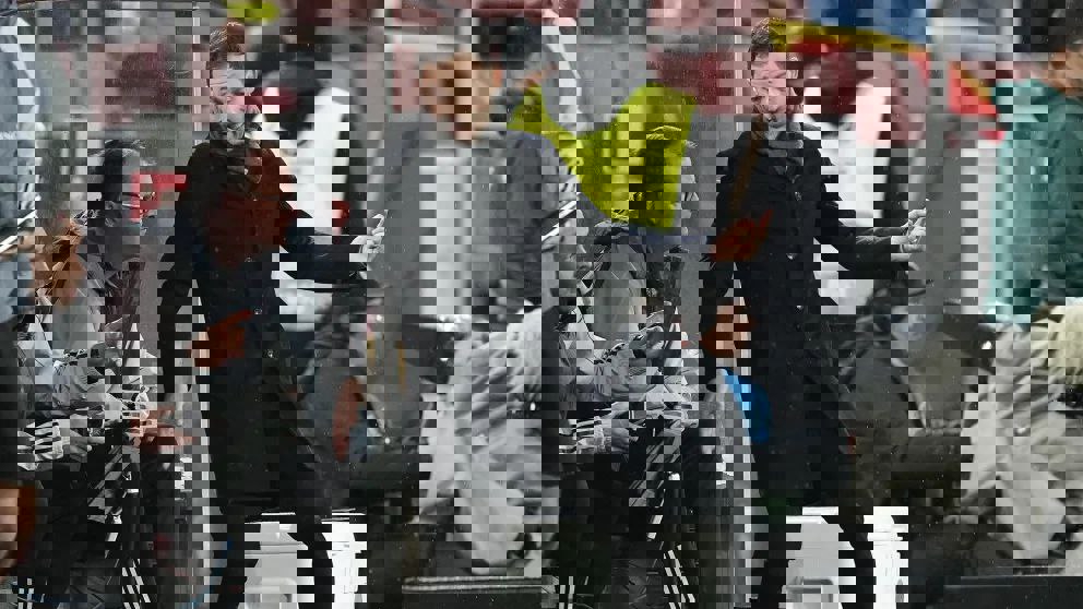 1851382