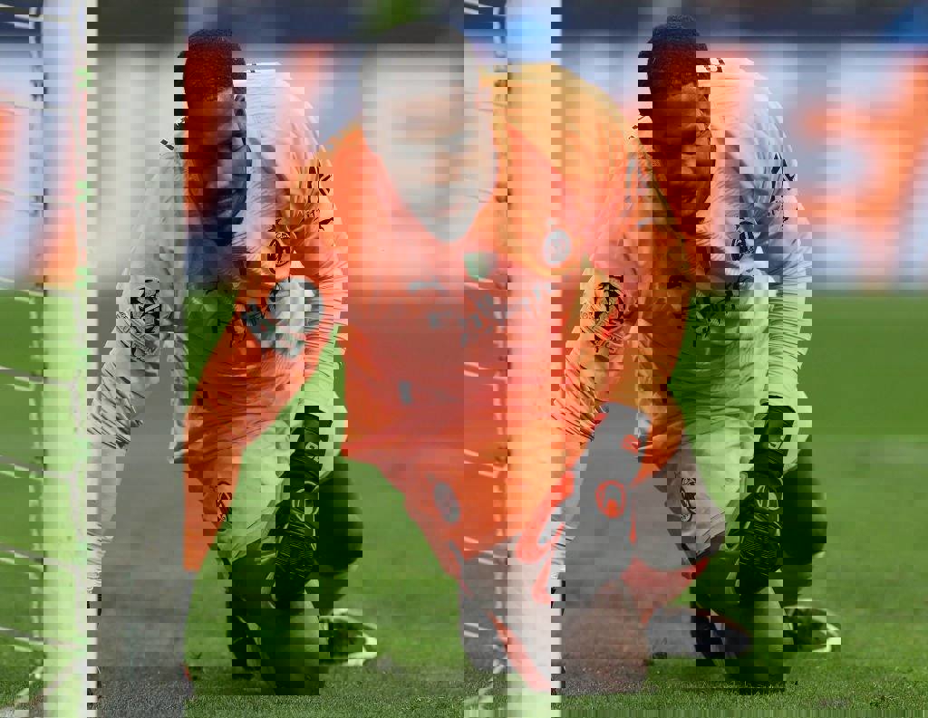 1851633