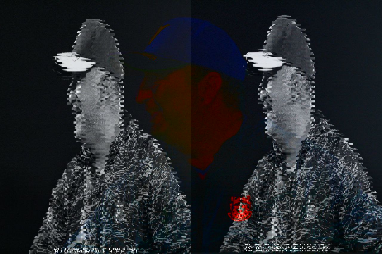 1851738