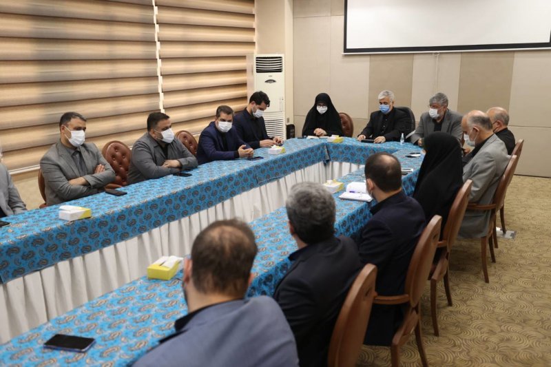 نشست وزیر ورزش با مسوولان فدراسیون فوتبال؛ / چارت حضور بانوان در استادیوم ها تدوین می شود