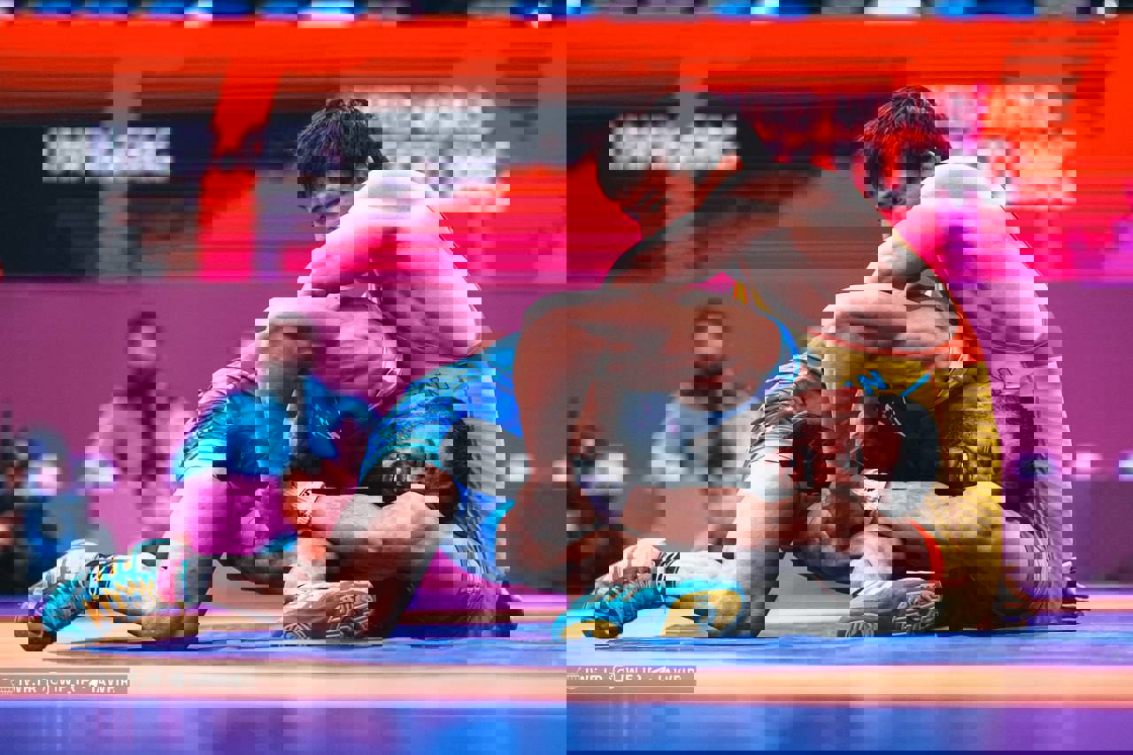 1851823