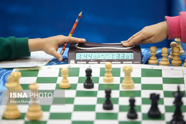 مربی شطرنج روس در راه ایران