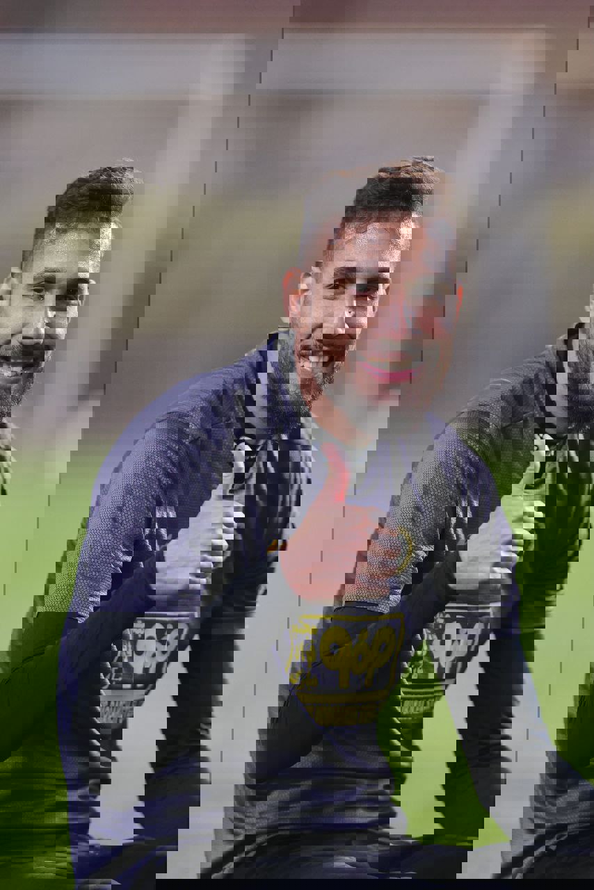 1852358