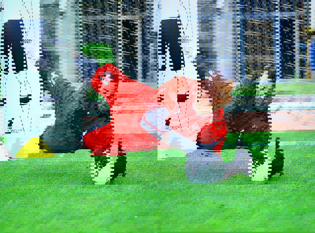 1852316