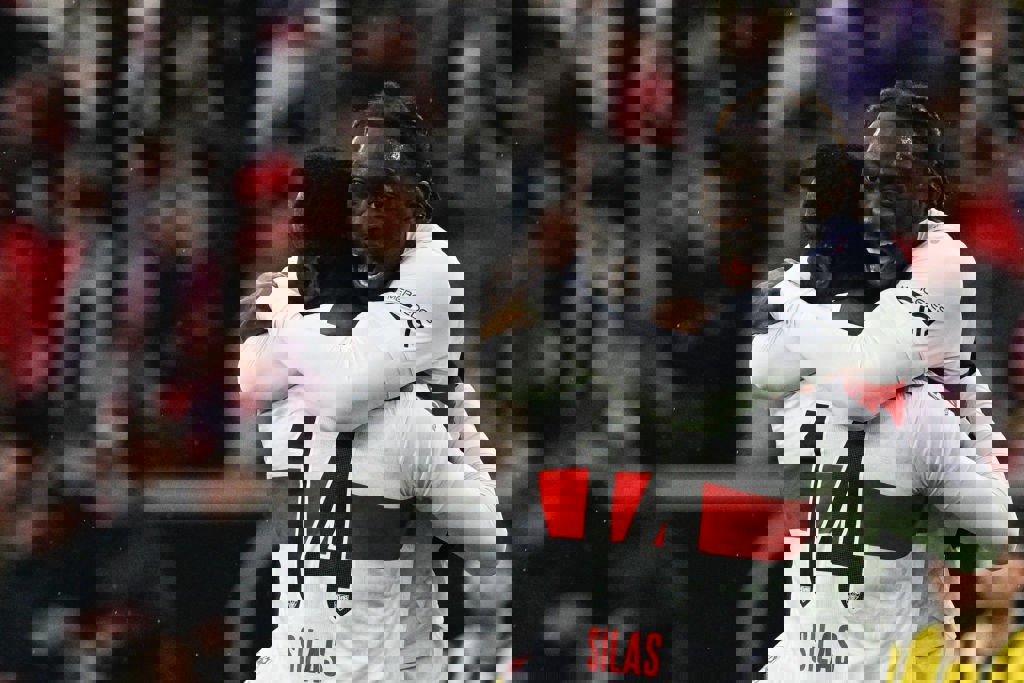 1852611
