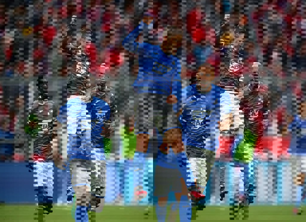 1852579