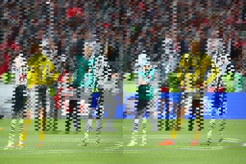 1852593