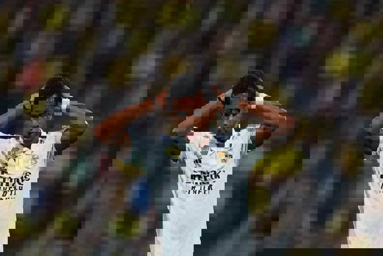 1852772