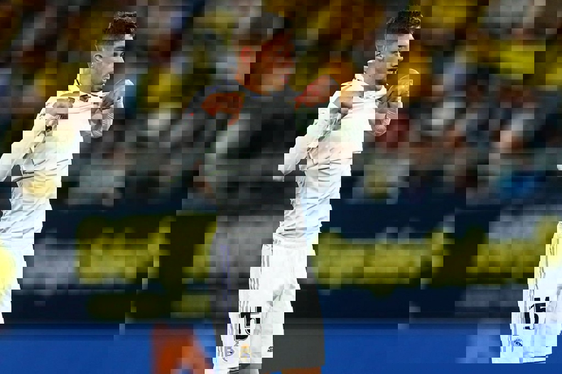 1852771