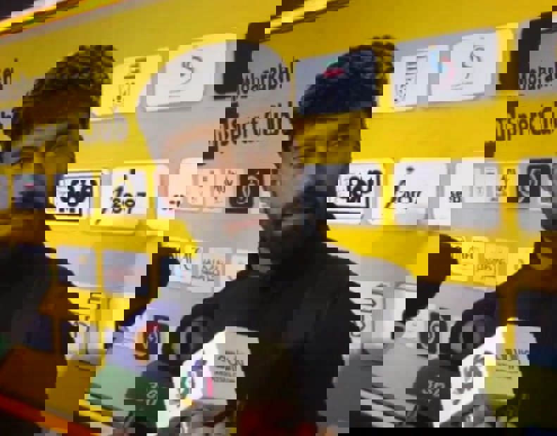 1852812