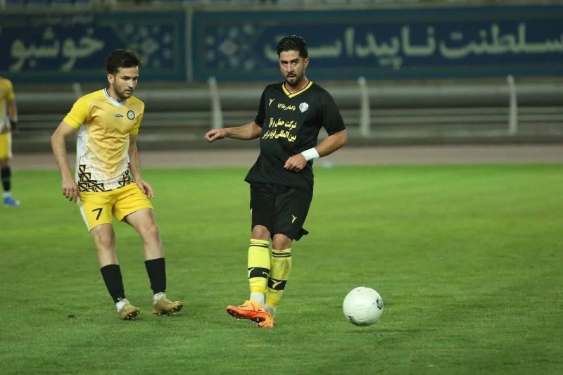 عجیب , واقعی، مدرن‌ترین ورزشگاه ایران میزبان لیگ سه!