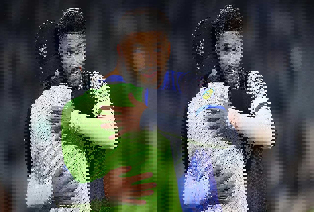 1852929