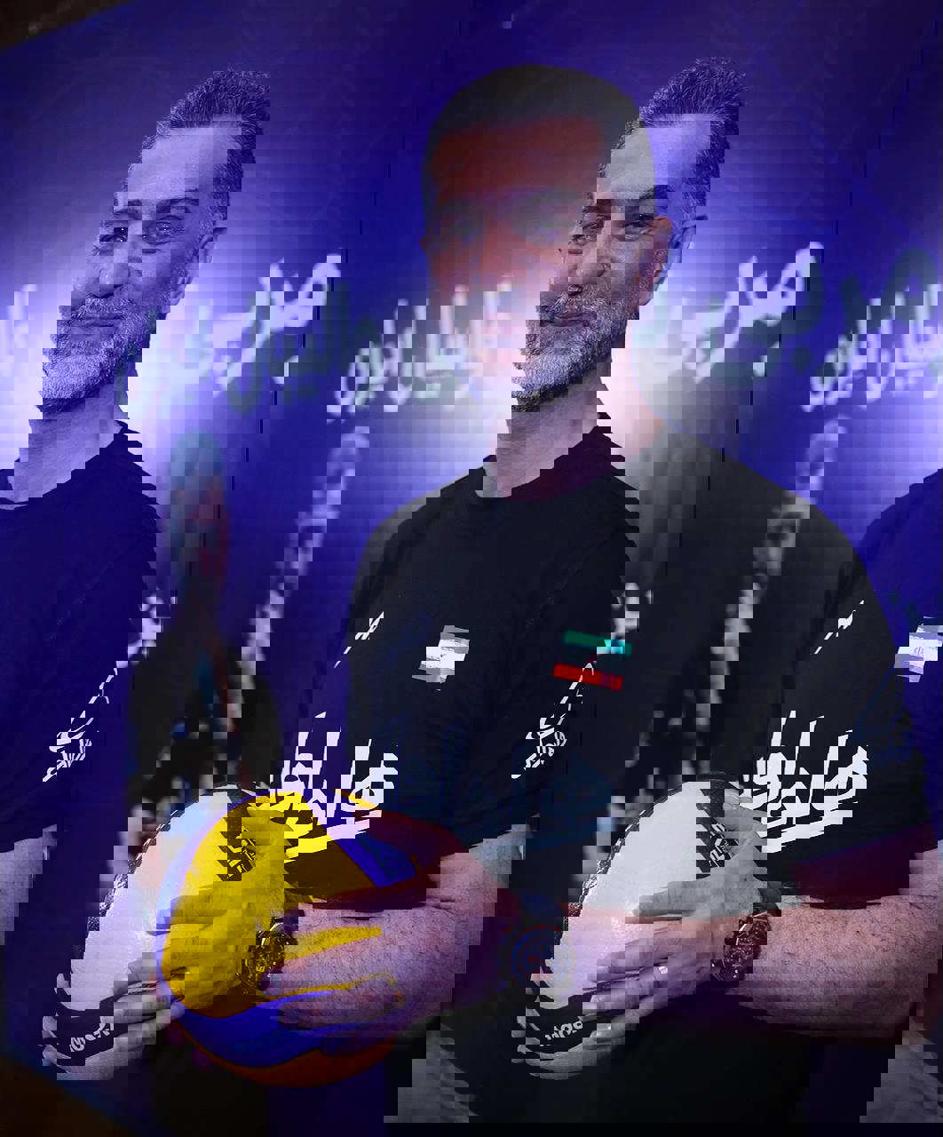 1853045