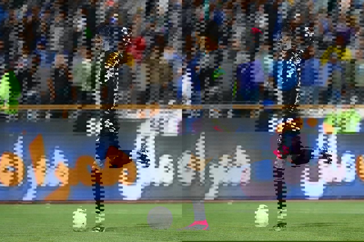 1852958