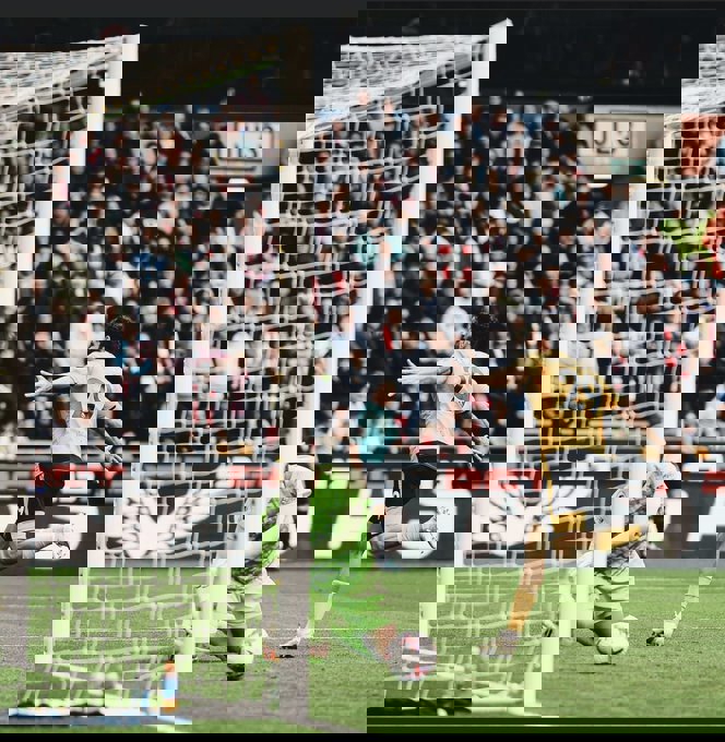 1853049