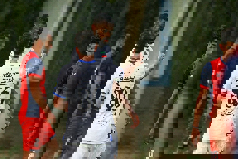 1853123