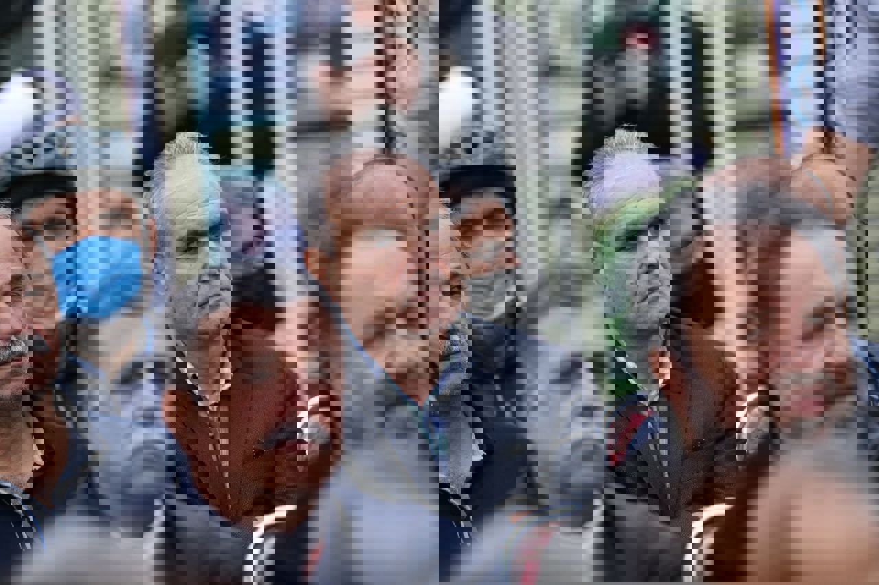 1853149