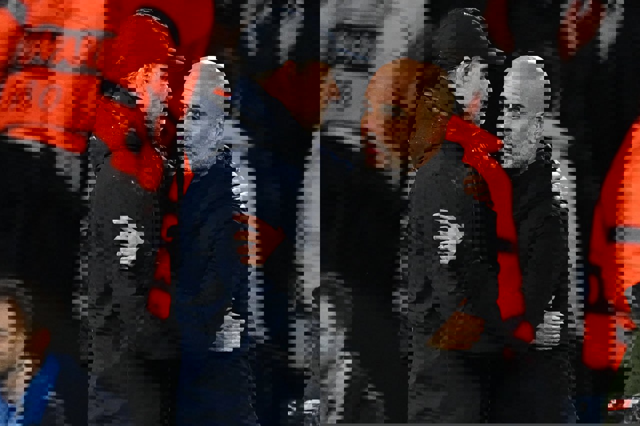 1853302