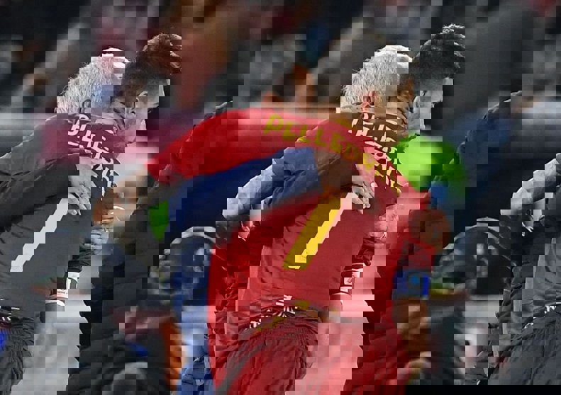 1853306