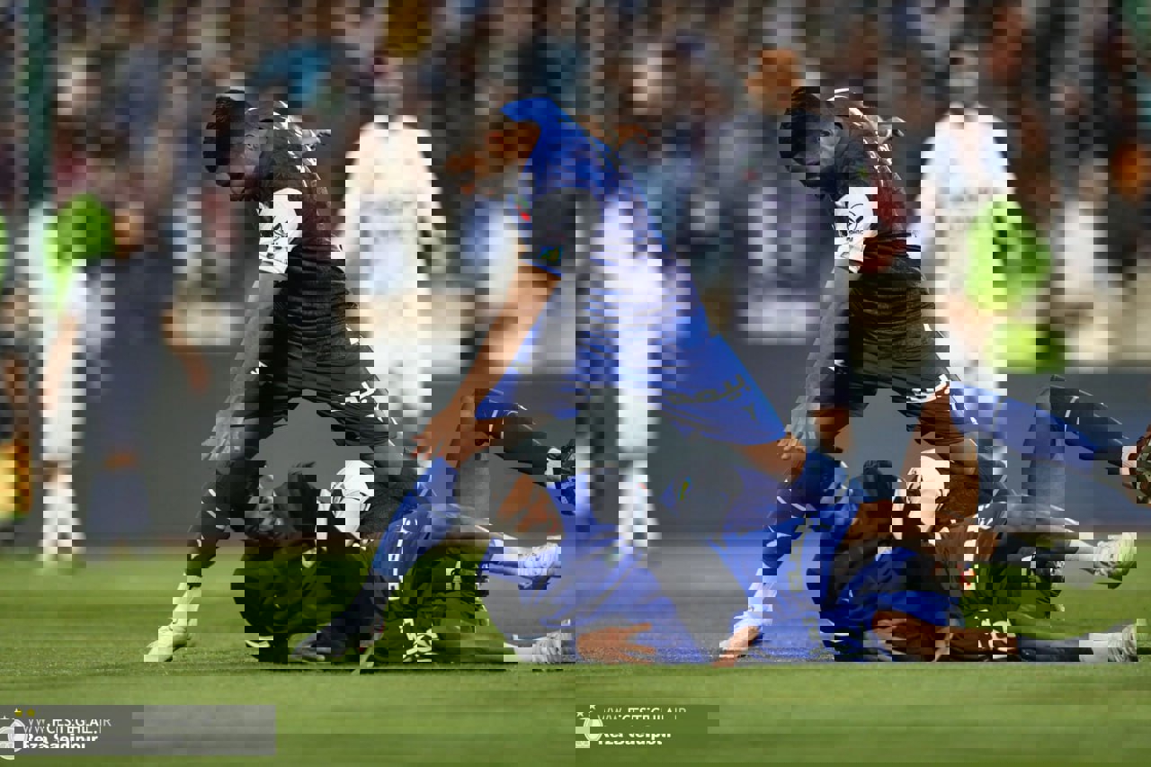 1853595