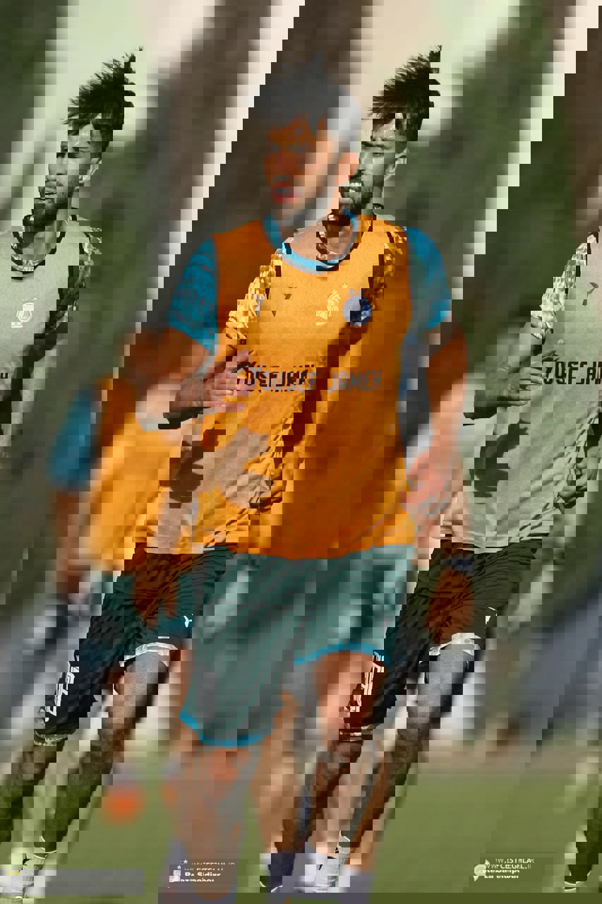 1853851