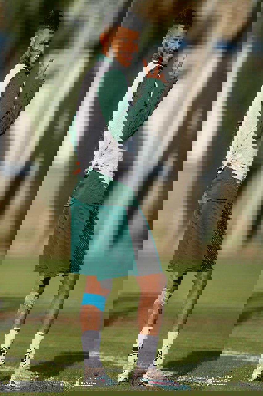 1853862