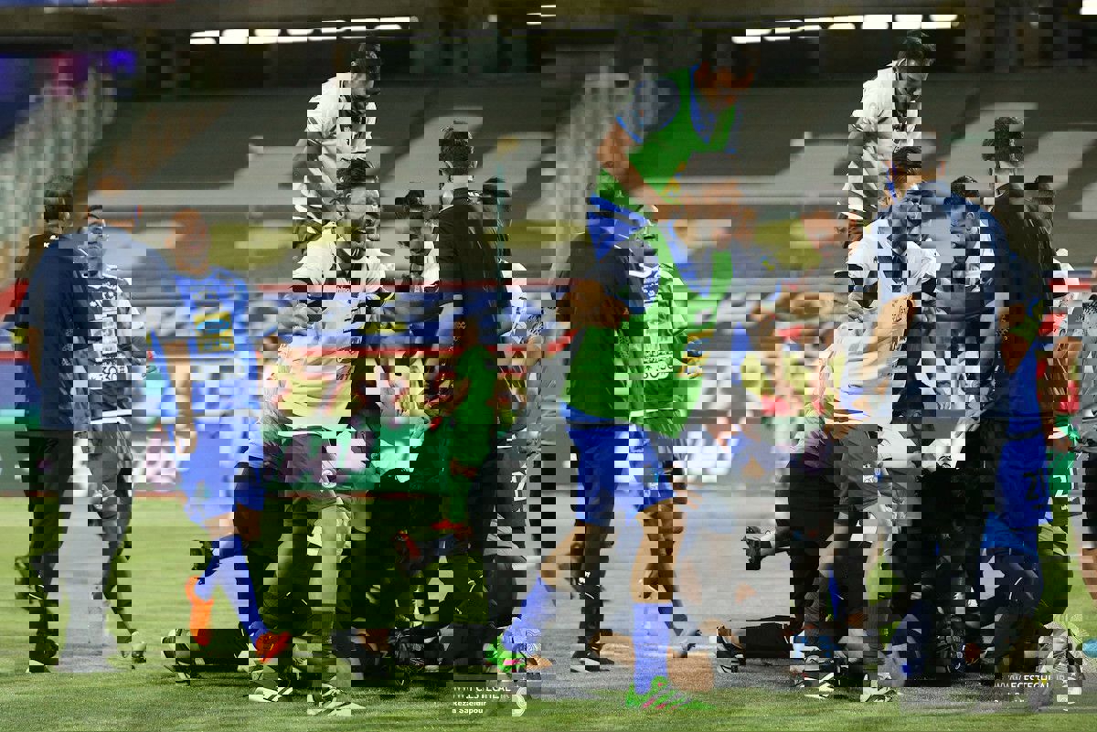 1854561