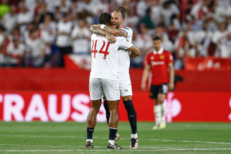 سویا 3-0 یونایتد: دخیا و مگوایرستارگان صعود سویا